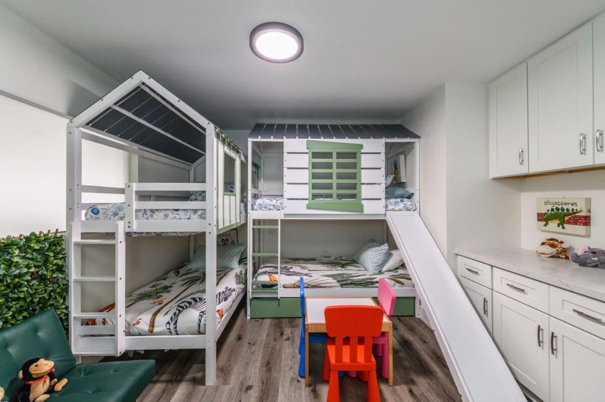 Spacious Disneyland 5 Bedroom 4 Bath House With Game Room Anaheim Exterior photo