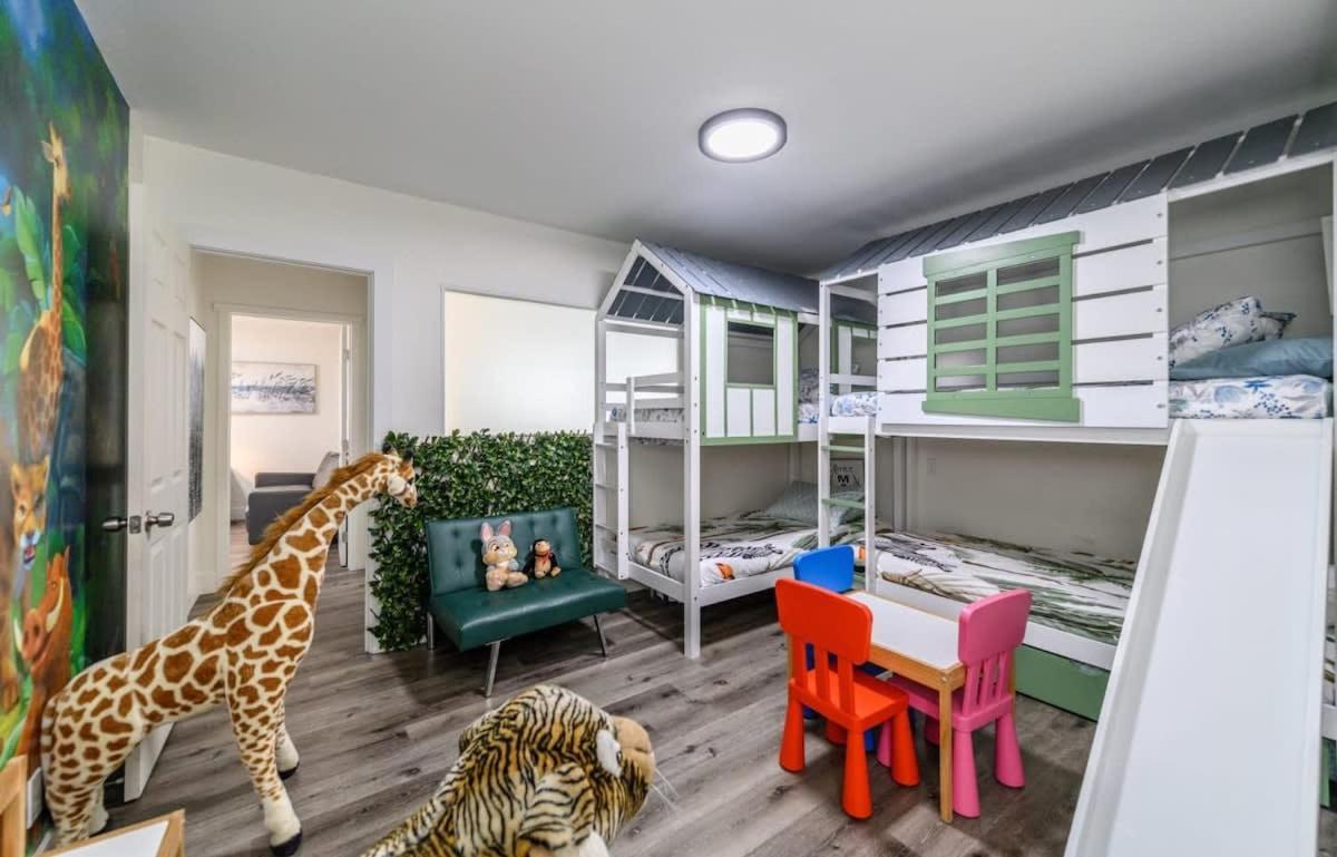 Spacious Disneyland 5 Bedroom 4 Bath House With Game Room Anaheim Exterior photo